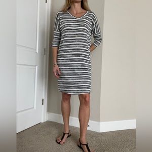 David Jones Dress Women sz Small Oversized 3/4 Sleeve V-Neck Black White Stripes